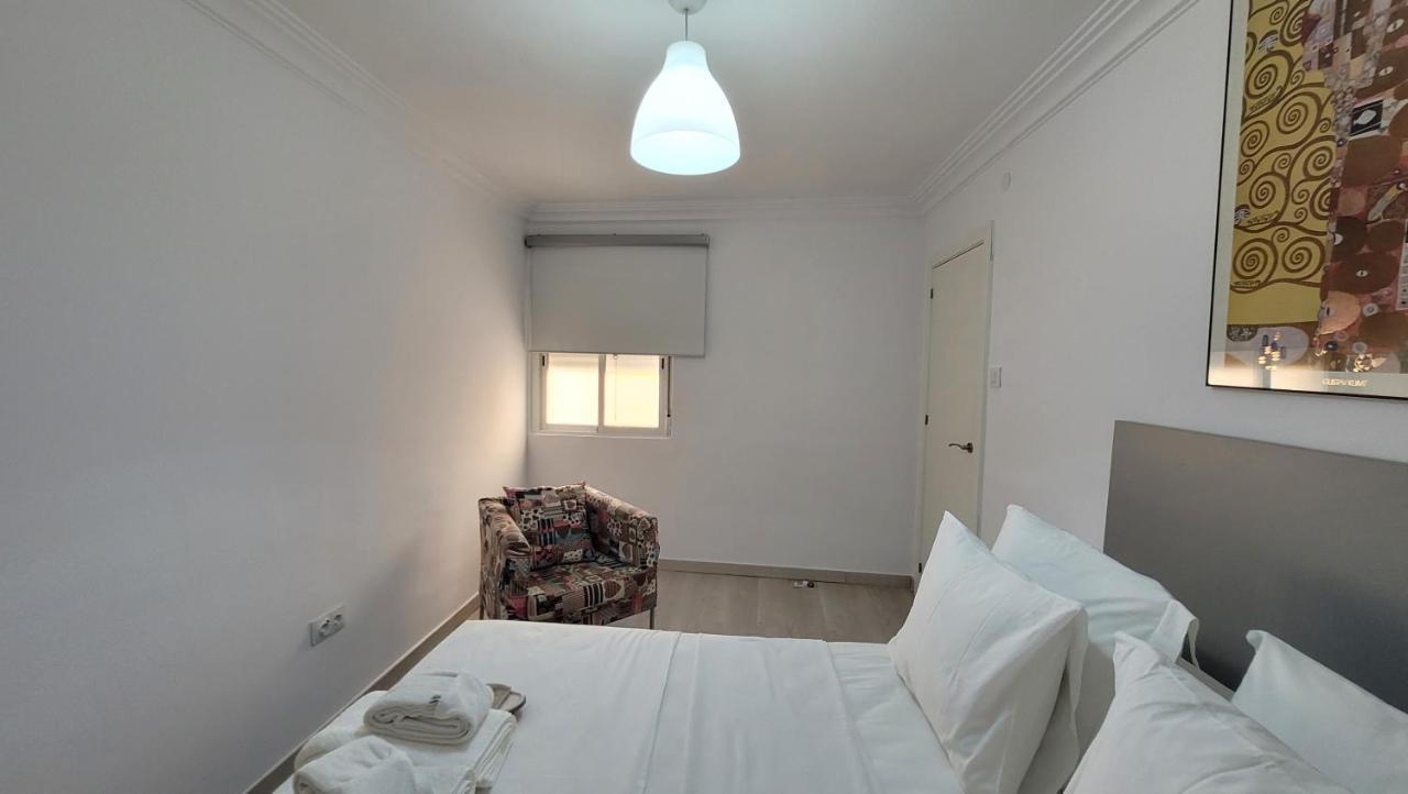 Apartaments B O D Collblanc L'Hospitalet de Llobregat Buitenkant foto