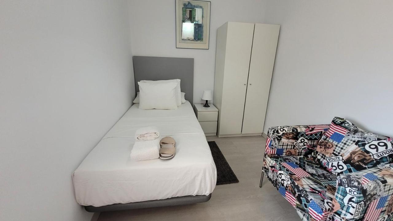 Apartaments B O D Collblanc L'Hospitalet de Llobregat Buitenkant foto