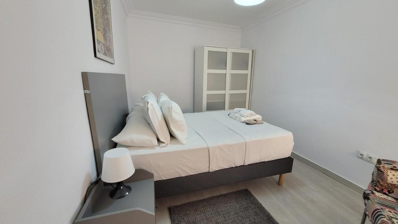 Apartaments B O D Collblanc L'Hospitalet de Llobregat Buitenkant foto