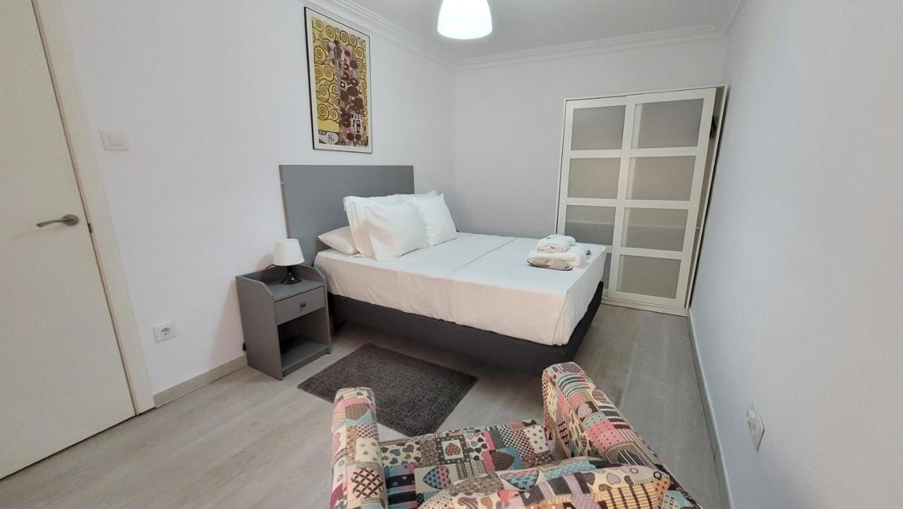 Apartaments B O D Collblanc L'Hospitalet de Llobregat Buitenkant foto